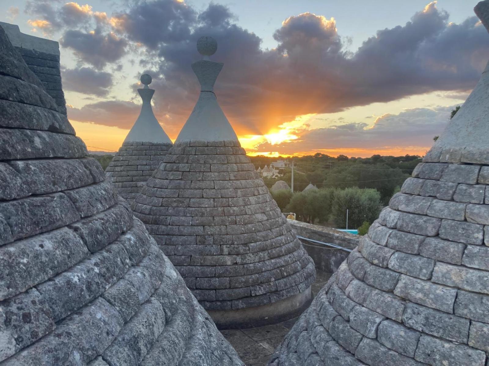 Trullo Il Focolare In Masseria Cisternino Exterior foto